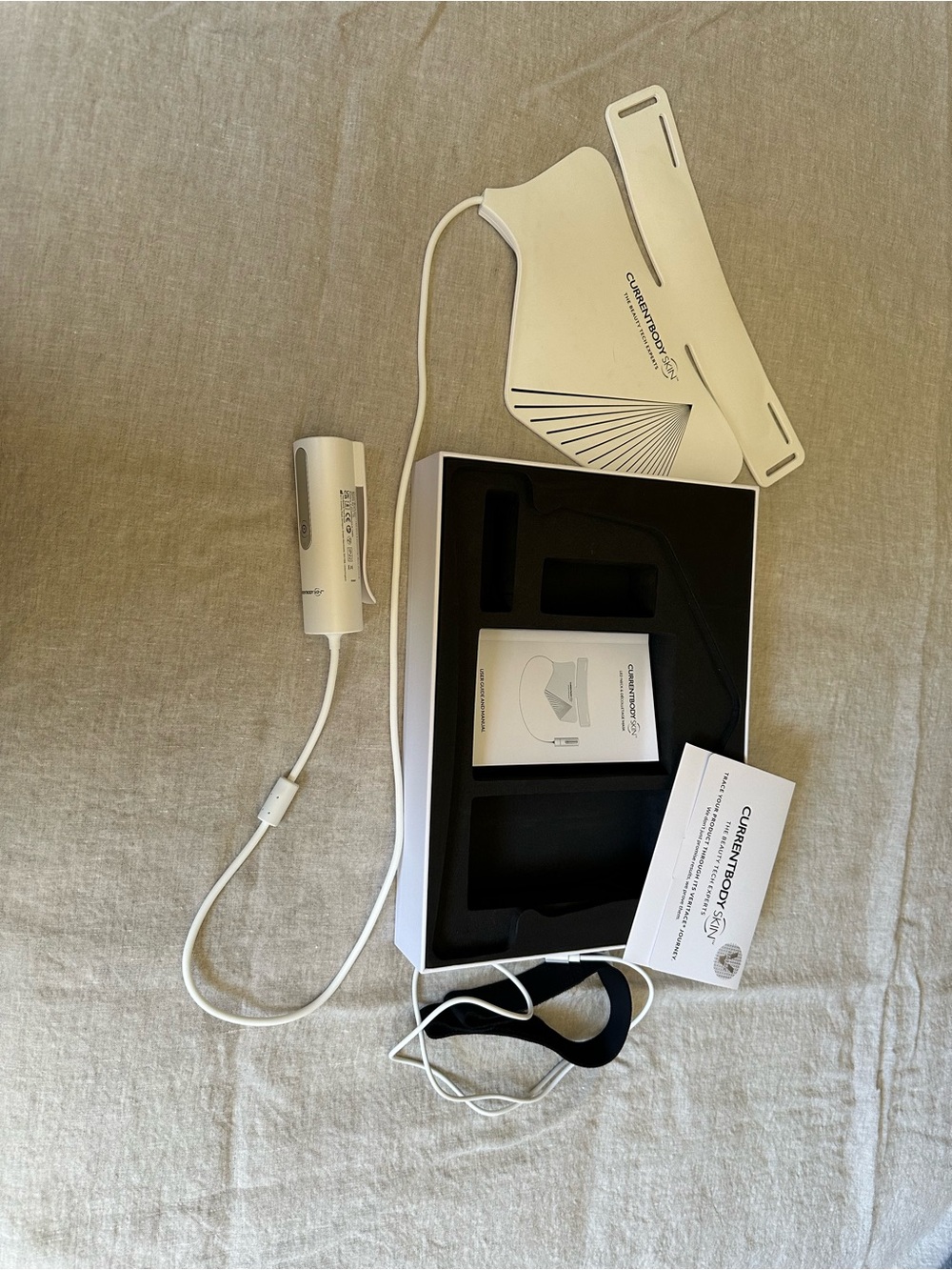 CurrentBody Series 2 LED Neck & Décolletage Device - Picture 5 of 5